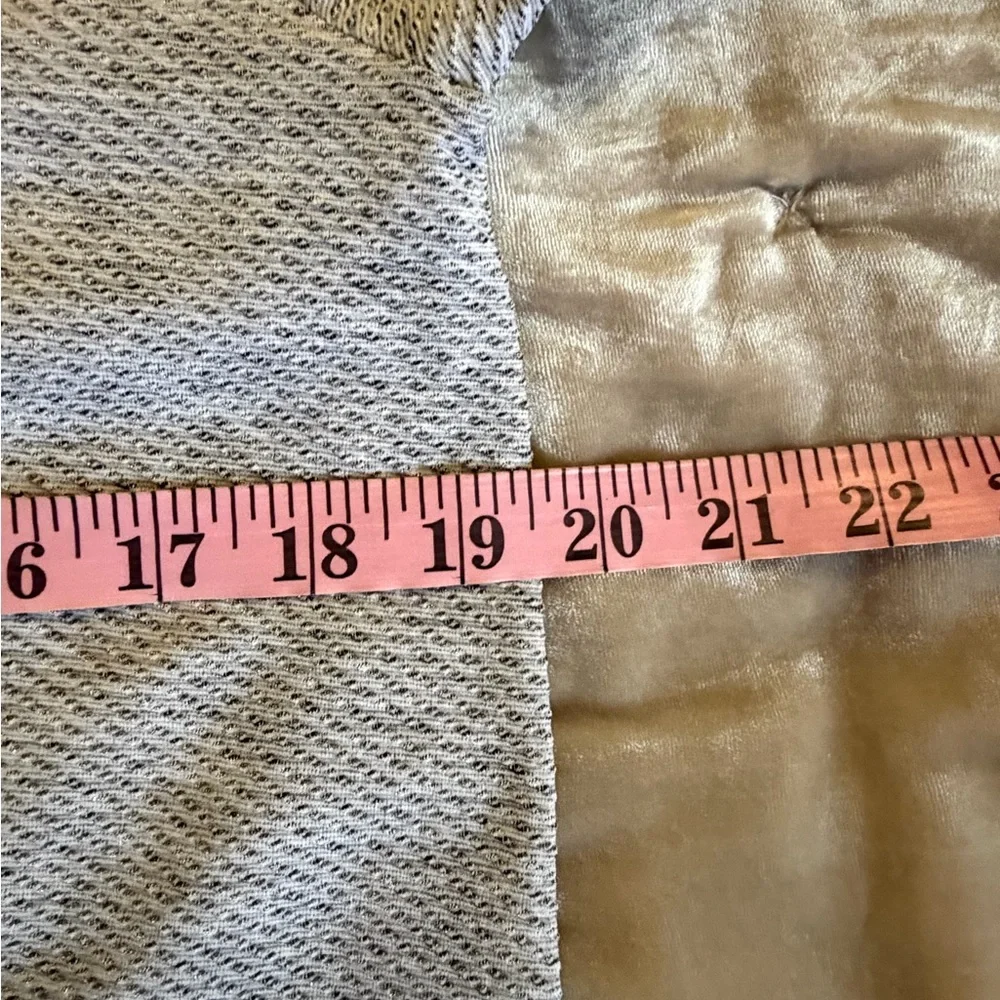 Athleta Light Gray Turtleneck sz xl euc - Picture 4 of 5
